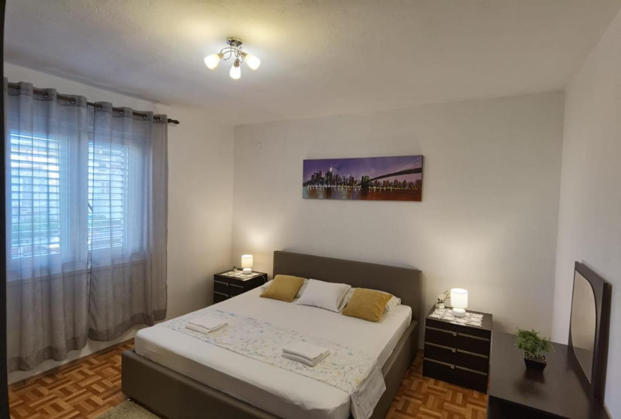 Apartman Sara Preko Dış mekan fotoğraf