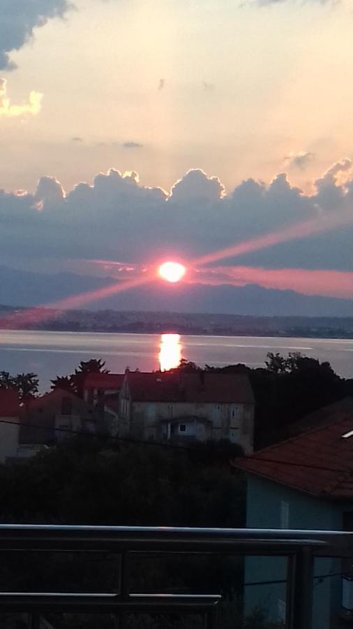 Apartman Sara Preko Dış mekan fotoğraf