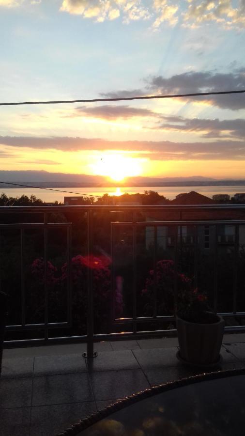 Apartman Sara Preko Dış mekan fotoğraf